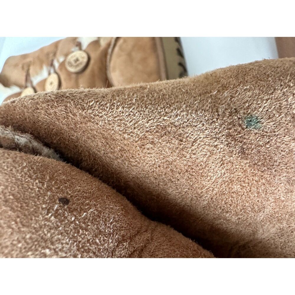 UGG Bailey Button Triplet II Boot in Chestnut Sue… - image 4